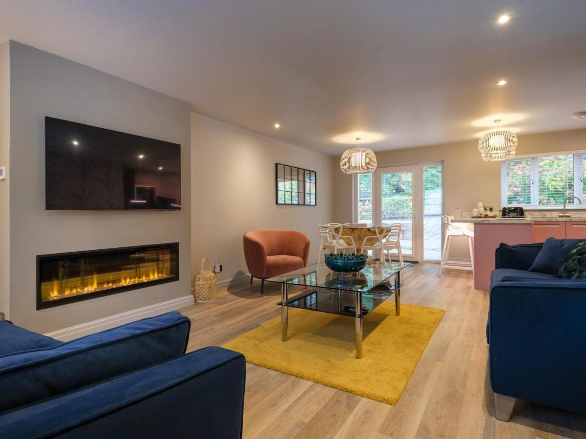 The Neon Rose Villa Bowness-on-Windermere Exteriör bild