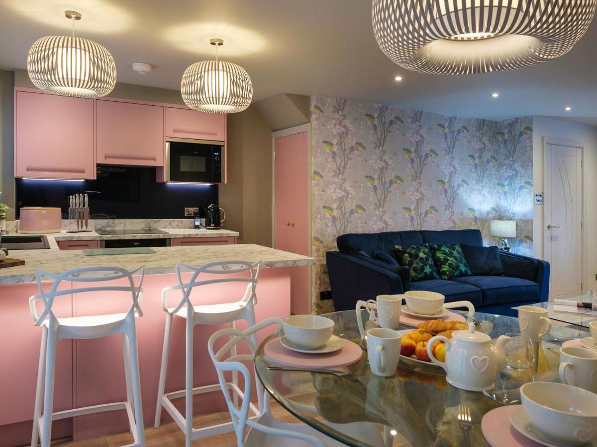 The Neon Rose Villa Bowness-on-Windermere Exteriör bild
